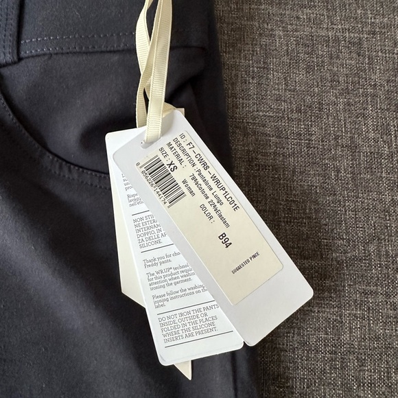 Freddy Pant NWT size small Dark blue -almost black - Picture 3 of 4